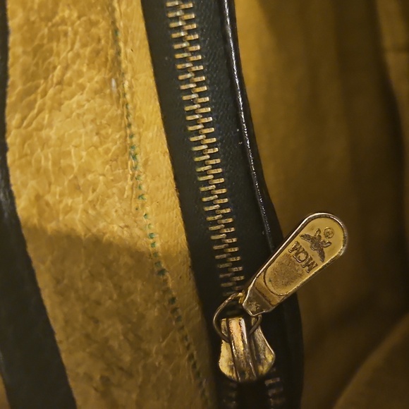 Authentic MCM munchen cross body purse - Picture 13 of 13